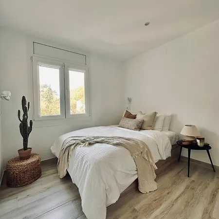 The Golden Oak In Calella Centre - 100m From Apartamento Palafrugell